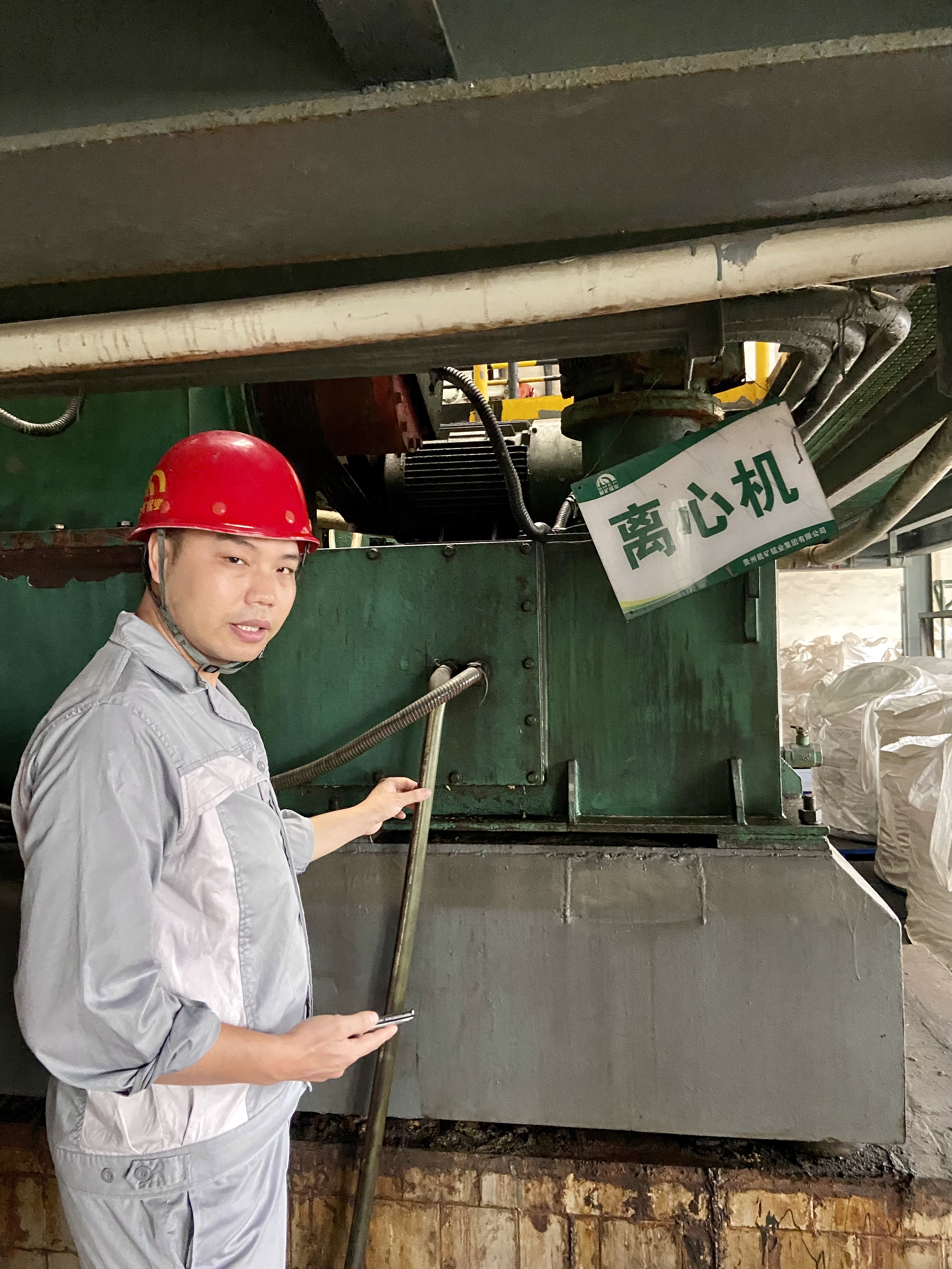 用心用情書(shū)寫(xiě)絢麗青春華章